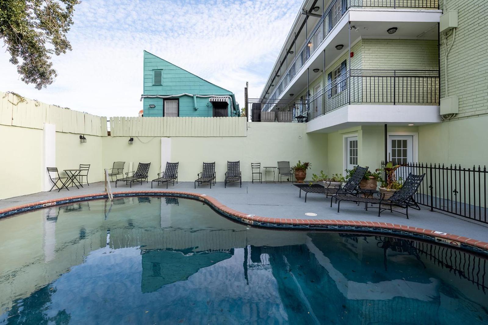 French Quarter Suites Hotel Nova Orleães Exterior foto